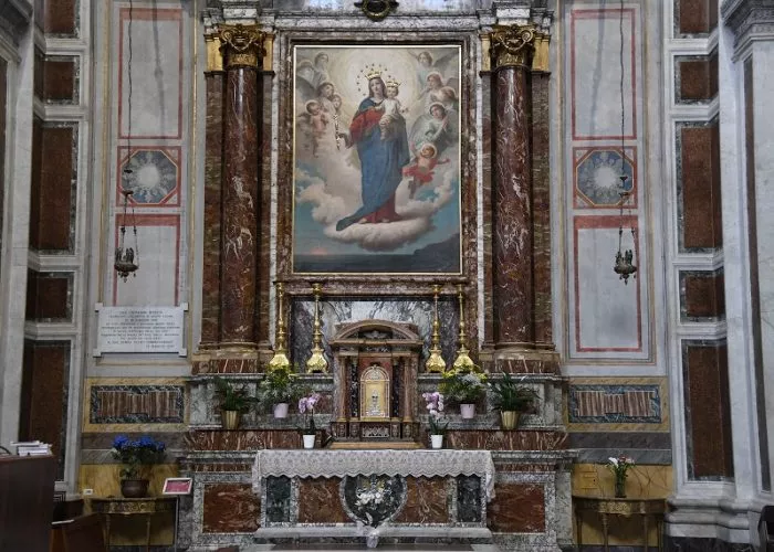 En este altar Don Bosco lloró meses antes de morir 1 Altar María Auxiliadora donde Don Bosco Lloró - Foto ANS