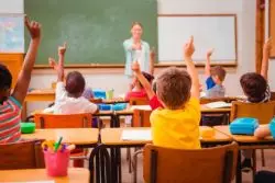 Gobierno español derrotado en el Congreso: no pasa ‘plan de reconstrucción’ que discriminaba escuelas concertadas 1 Escuela 2