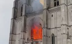 Obispos franceses emiten declaración sobre incendio en catedral de Nantes 1 Nantes