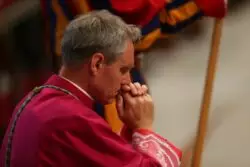 Enfermo Mons. Ganswein 1 Monsenor Ganswein