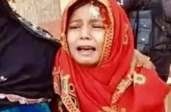 “¡Quiero a mi hija de vuelta!”: Tribunal pakistaní avala secuestro de niña de 13 años para casarla con musulmán mayor 2 Mama Fatima