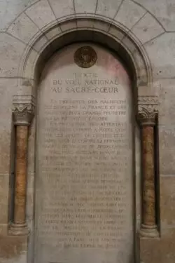 La Basílica del Sagrado Corazón en París, querida y también odiada... 3 consagracion francia