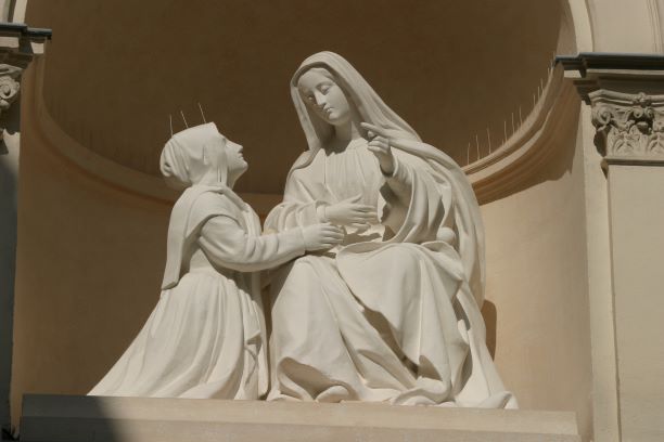 Primera aparición de Nuestra Señora de la Medalla Milagrosa a Santa  Catalina Labouré