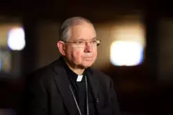 Presidente de episcopado americano se disculpa con víctimas después de publicación del informe McCarrick 1 Mons Gomez