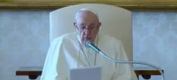 Papa meditó sobre la oración de la Virgen 2 Papa 2