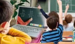 La Enseñanza hacia el futuro: Virtual vs. Presencial 1 virtualidad