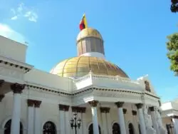 Próximas elecciones en Venezuela agravarán la crisis política, dice episcopado 2 Asamblea Legislativa 2
