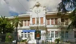 Sacerdotes en Génova usan megáfono para orar con víctimas de covid en hospital 2 Hospital Genova