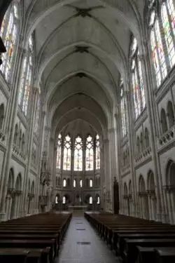 Con excusa de combatir islamismo radical, en Francia un proyecto de ley amenaza la Iglesia 2 Iglesia Francia