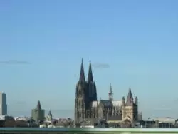 Obispos de la Unión Europea: Libertad religiosa amenazada por leyes anti-Covid 2 Colonia 003