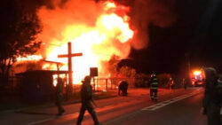 Chile outra Igreja Catolica incendiada por Terroristas Mapuches FotoInfoCatolica