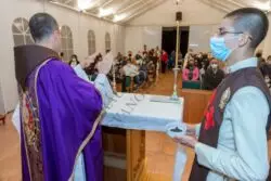 Empieza a regresar el precepto dominical en varias partes del mundo 2 Misa