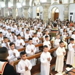 Iglesia en irak primera comunion 1