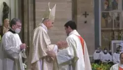 “Desgracia cuando sacerdotes y obispos anuncian solo sus ideas”: Mons. Ganswein en ordenación de sacerdotes del Opus Dei 2 Mons Ganswein Opus
