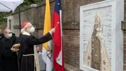 Inaugurado mosaico de Nuestra Señora del Carmen en los Jardines Vaticanos 2 Mosaico de la Virgen del CArmen