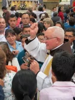 “Yo conviví no solo con un santo, sino con un gran santo”: Recuerdos del Padre Tejedor 3 Padre Carlos 2