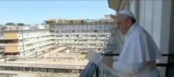 El Papa debe permanecer más tiempo en el Hospital – Ayer rezó desde ahí el Ángelus 2 Papa Angelus 3