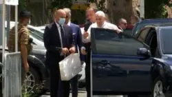 Papa Francisco sale del hospital y regresa al Vaticano 2 Papa sale de la Clinica 2