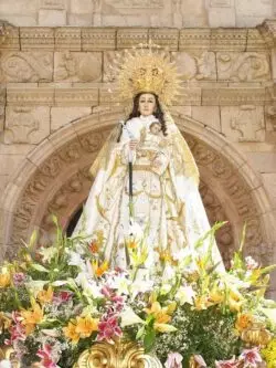 ¿Van los católicos del mundo libre a dejar agonizar a sus hermanos cubanos? 2 Virgen de la Caridad 1