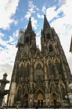 Episcopado alemán no quiere hablar con católicos que plantearon dudas sobre unidad de Iglesia alemana con Roma 2 Catedral de Colonia