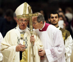 Monsenhor Guido Marini e nomeado Bispo de Tortona 3 700x593 1