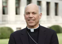 Arzobispo de San Francisco hace campaña de rosas y oración por la conversión de Nancy Pelosi 2 Mons Cordileone