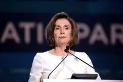 Arzobispo de San Francisco hace campaña de rosas y oración por la conversión de Nancy Pelosi 3 Nancy Pelosi 2