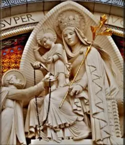 ¿Por qué el mes de octubre está dedicado al Santo Rosario? 3 Rosario 2