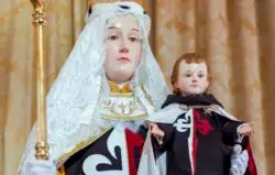 ¿Devoción a la Virgen?: No, no es idolatría. Es simplemente que nos queremos salvar... 3 Virgen 4