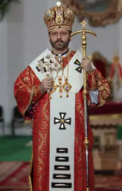 El arzobispo de Kiev tuvo que refugiarse en sótano de catedral durante primer bombardeo 2 000 a 1