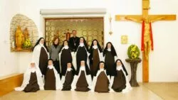 Monjas carmelitas descalzas deciden quedarse en Ucrania 3 Hermanas Carmelitas 2