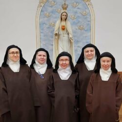 Hermanas Carmelitas 3