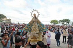 Imagem de Nossa Senhora de 442 anos e canonicamente coroada nas Filipinas 3