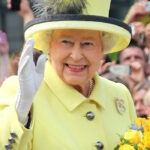 Elizabeth II in Berlin 2015 700x926 1