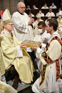 Cardeal Odilo ordena oito novos Diaconos para a Arquidiocese de Sao Paulo 2