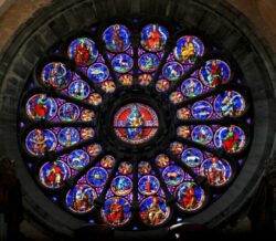 Catedral de Notre Dame de Tournai vitral 700x610 1