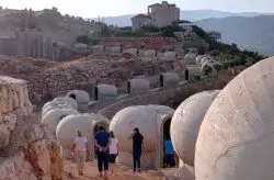 El rosario más grande del mundo está siendo construido en el Líbano 3 Maior Rosario do Mundo e construido no Libano 2