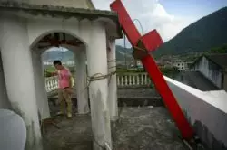 Iglesia es destruida en China porque sacerdote se negó jurar lealtad al Partido Comunista 2 Perseguicao aos cristaos 9 700x466 1