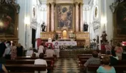 Sangre de San Pantaleón volvió a tornarse líquida en Monasterio de España 3 Sangue de Sao Pantaleao volta a se liquefazer em Mosteiro na Espanha 2 700x408 1