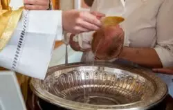 Sobre el pedido del Arzobispo de Santa Fe de bautismo de niños de parejas homosexuales 2 3 1