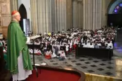 Monaguillos de la Arquidiócesis de São Paulo se reúnen en la Catedral da Sé 2 Coroinhas da Arquidiocese de Sao Paulo se reunem na Catedral da Se 2