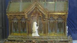 Reliquia de Santa Bernadette Soubirous visita o Reino Unido 1