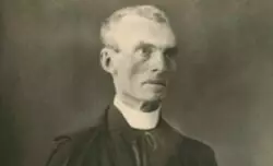 San Pedro Julián Eymard, alma consumida por el fuego, amante de Dios Hostia 2 SanPedro Julian 700x425 1