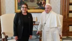 Francisco recibe a la Presidente de Honduras 1 Papa Francisco recebe a Presidente de Honduras 1