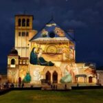 Afrescos de Giotto sao projetados na fachada da Basilica de Sao Francisco de Assis 700x463 1