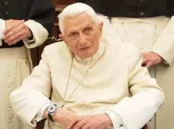 Meeting with Benedict XVI on 10 August 2019 cropped 700x519 1
