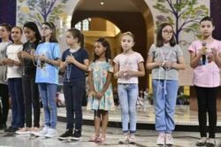 Santuario de Aparecida recebe 1a Romaria Nacional do Terco das Criancas 3 700x465 1