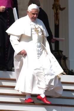 Vatican rome pope Benedict XVI audience 0001 20080924 GK