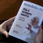 Vaticano lanca livro com reflexoes de Bento XVI 700x394 1
