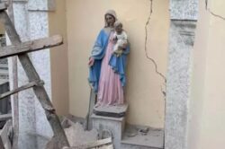 Terremoto na Turquia Imagem de Nossa Senhora permanece intacta apos desabamento de catedral 700x465 1